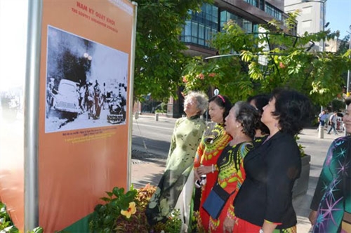 Thành phố Hồ Chí Minh Triển lãm ảnh Tinh thần ngày Khởi nghĩa Nam kỳ bất diệt